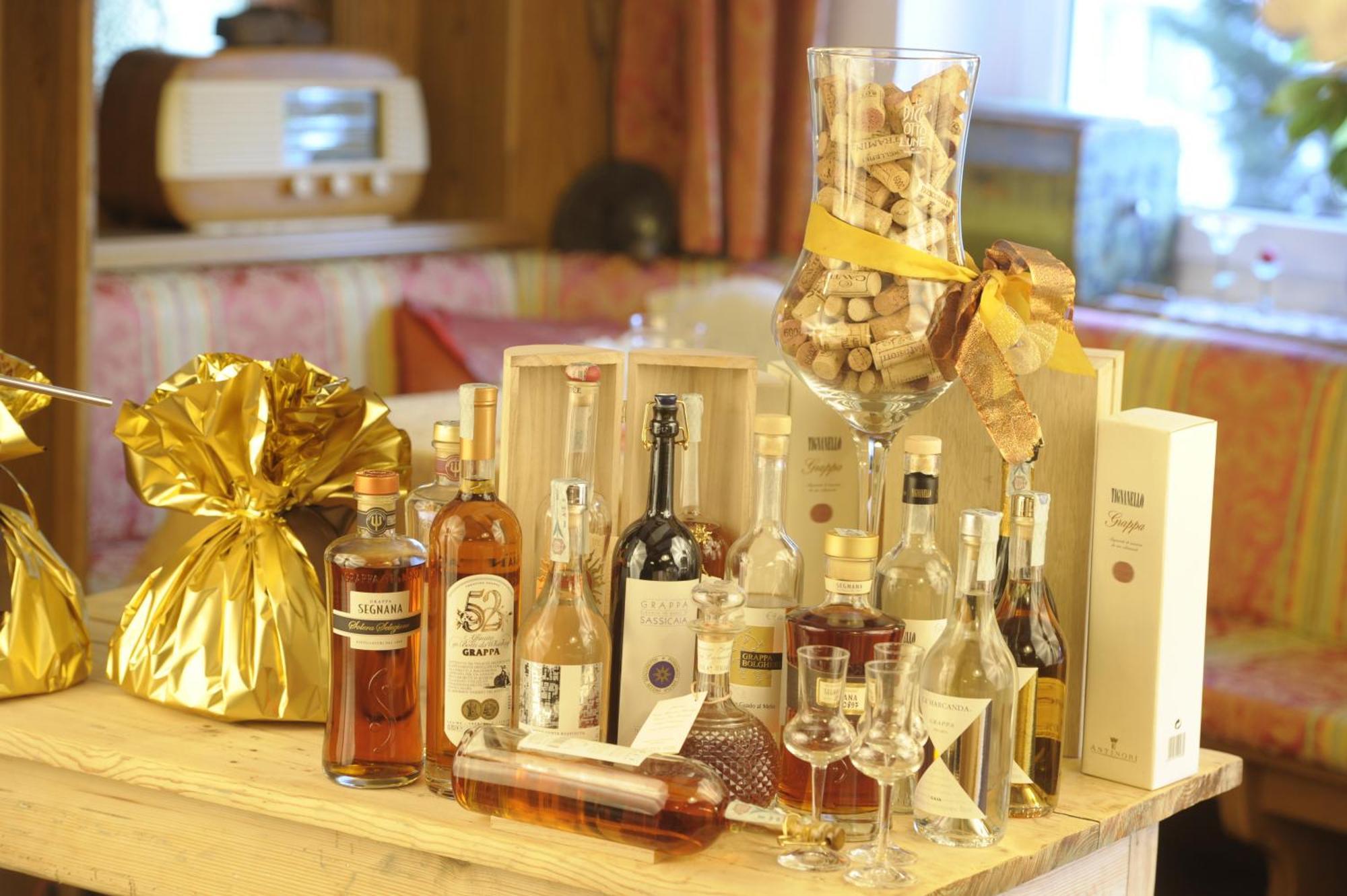 Alpstyle Hotel Albolina Wellness & Beauty Canazei Bagian luar foto