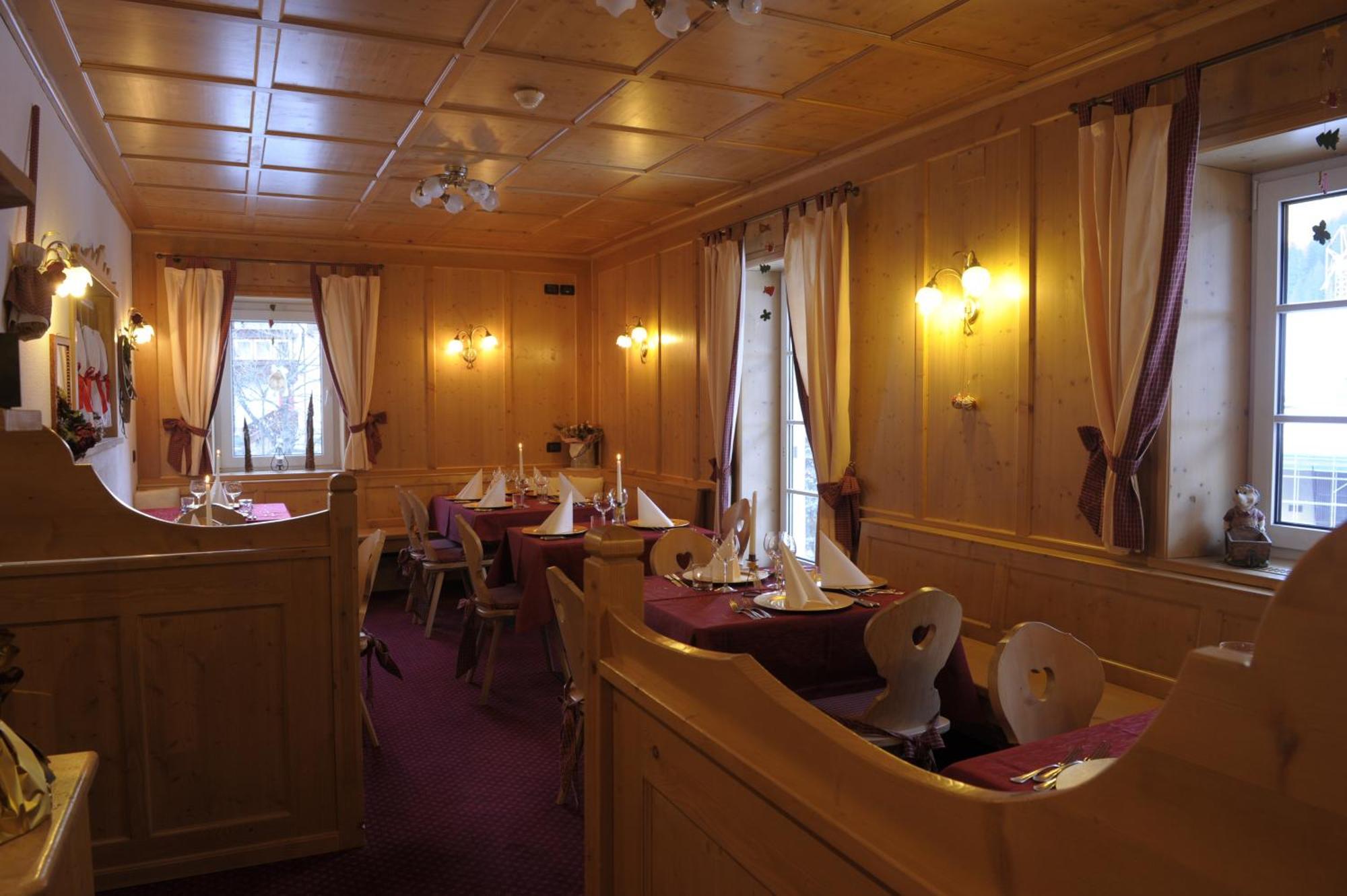 Alpstyle Hotel Albolina Wellness & Beauty Canazei Bagian luar foto